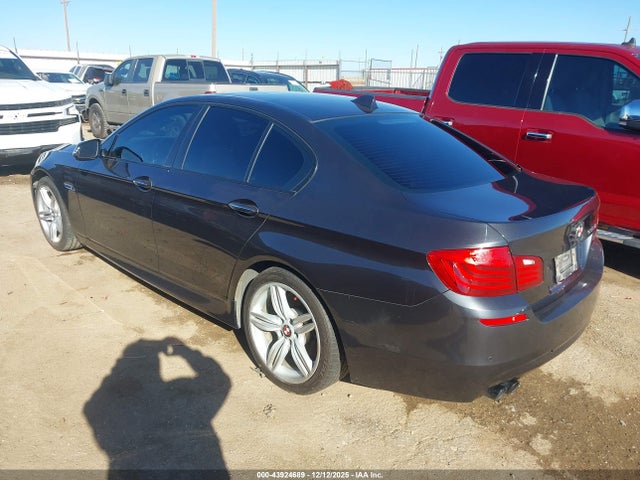 2014 BMW 535D WBAXA5C51ED001817 Photo 2