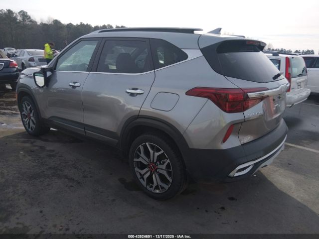 2022 KIA SELTOS KNDETCA29N7242671 Photo 2