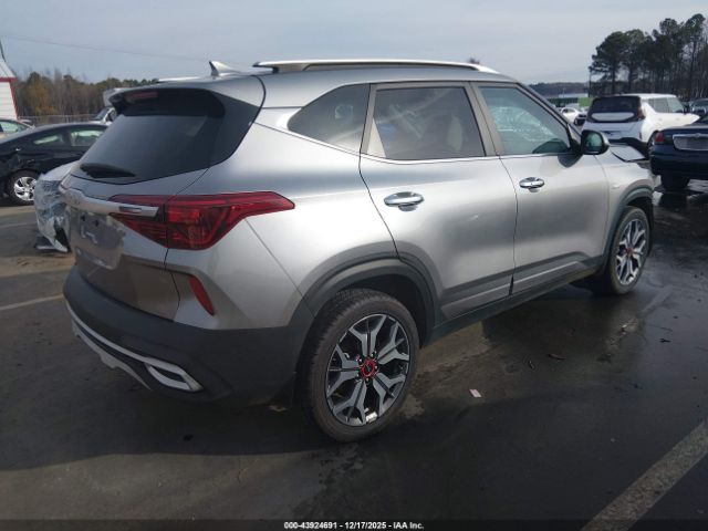 2022 KIA SELTOS KNDETCA29N7242671 Photo 3