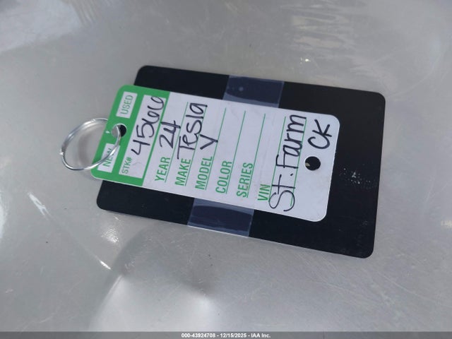 2024 TESLA MODEL Y 7SAYGDEE0RA268247 Photo 10