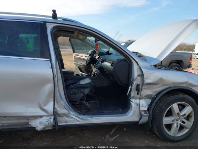 2012 VOLKSWAGEN TOUAREG WVGFF9BPXCD005447 Photo 5