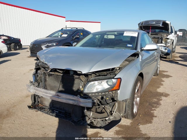 2011 AUDI A5 WAUCFAFR4BA008961 Photo 1