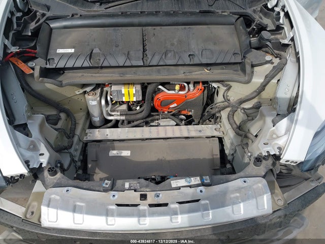 2020 TESLA MODEL Y 5YJYGDEE7LF011142 Photo 9