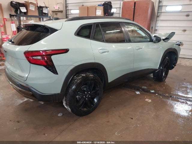 2025 CHEVROLET TRAX KL77LKEP1SC082438 Photo 3