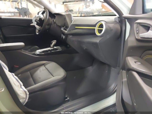 2025 CHEVROLET TRAX KL77LKEP1SC082438 Photo 4