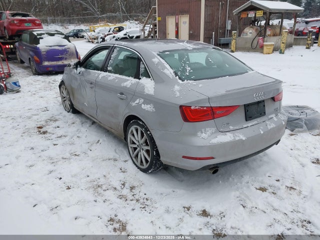 2015 AUDI A3 WAUEFHFF6F1021496 Photo 2