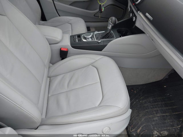 2015 AUDI A3 WAUEFHFF6F1021496 Photo 4
