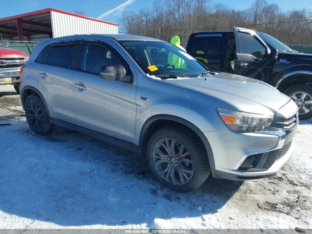 2018 MITSUBISHI OUTLANDER SPORT JA4AR3AU2JU008800 Photo 0
