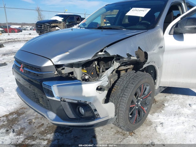 2018 MITSUBISHI OUTLANDER SPORT JA4AR3AU2JU008800 Photo 5
