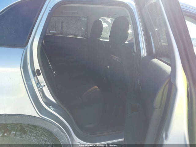 2018 MITSUBISHI OUTLANDER SPORT JA4AR3AU2JU008800 Photo 7