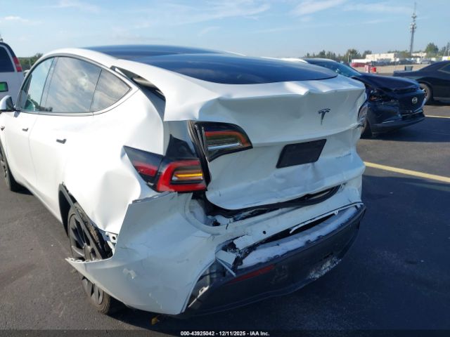 2021 TESLA MODEL Y 5YJYGDEE1MF089823 Photo 5