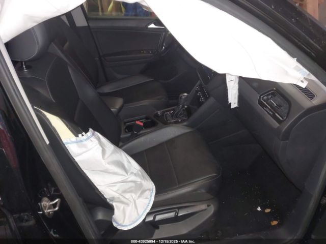 2019 VOLKSWAGEN TIGUAN 3VV2B7AX8KM050735 Photo 4