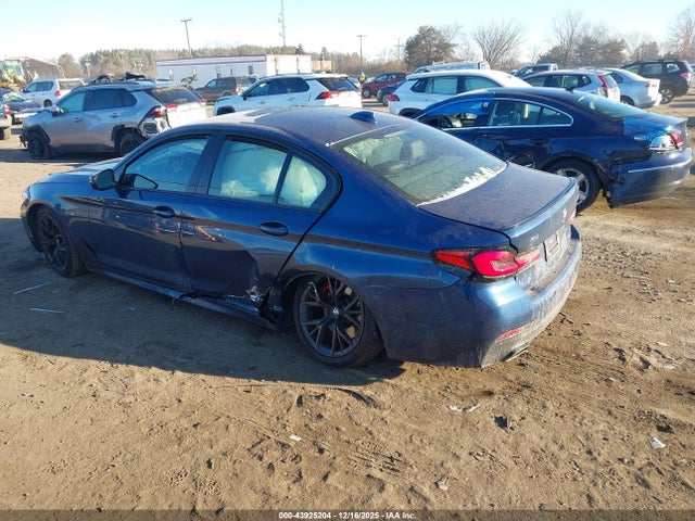 2023 BMW 530 WBA13BJ07PWY03575 Photo 2