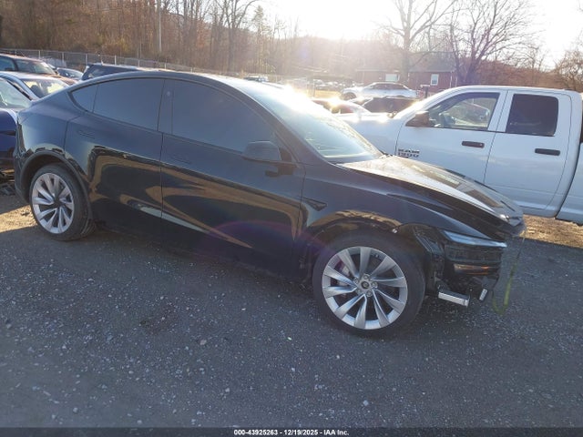 2026 TESLA MODEL Y 7SAYGDEEXTA400244