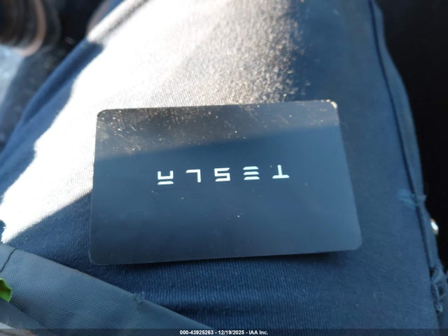 2026 TESLA MODEL Y 7SAYGDEEXTA400244 Photo 10