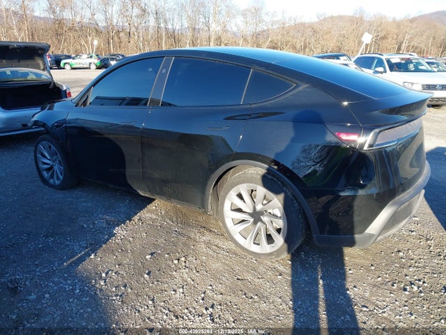 2026 TESLA MODEL Y 7SAYGDEEXTA400244 Photo 2