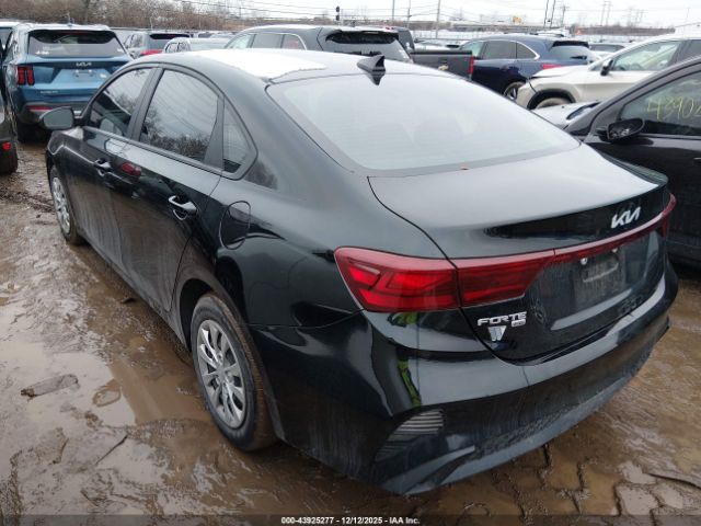2023 KIA FORTE 3KPF24AD6PE557574 Photo 2