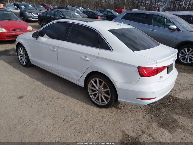 2015 AUDI A3 WAUBFGFF2F1118899 Photo 2