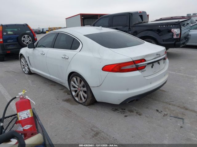 2014 JAGUAR XF SAJWJ0EF4E8U18124 Photo 2