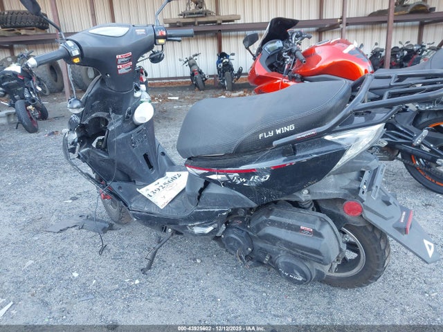 Tztc Scooter 2025 HZ2TBCNF2S1012574 Image 3
