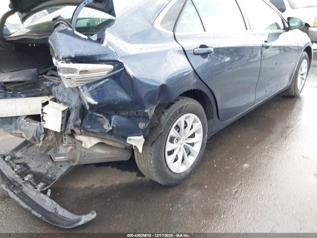 Toyota CAMRY LE 2015 4T4BF1FK8FR460810 Image 18