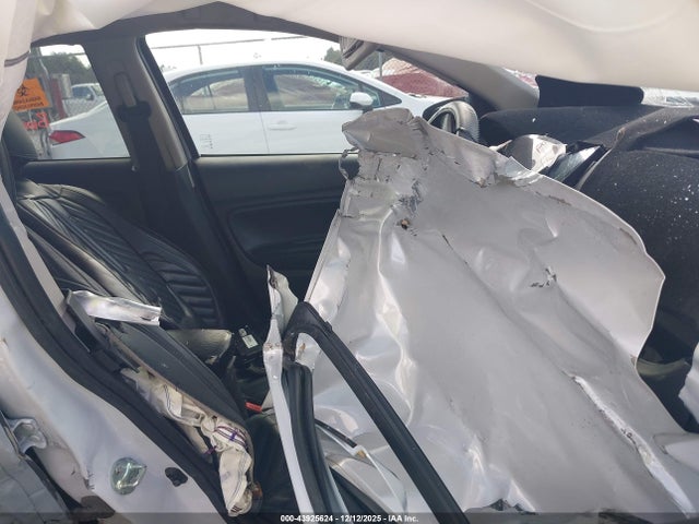 2022 MITSUBISHI MIRAGE ML32AUHJ2NH004878 Photo 4