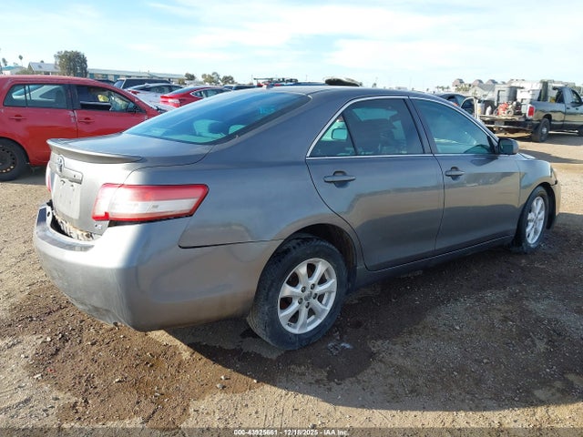 43925661 :رقم المزاد ، 4T1BF3EK1BU228339 vin ، 2011 Toyota Camry Le مزاد بيع