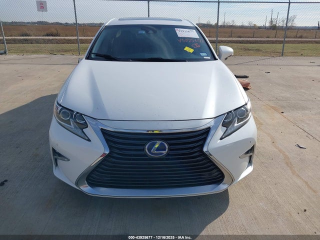 Lexus ES 300H 2017 JTHBW1GG2H2154420 Image 12