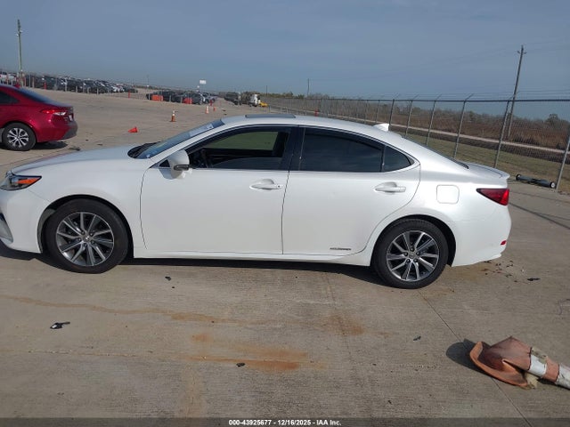JTHBW1GG2H2154420 Lexus ES 300H