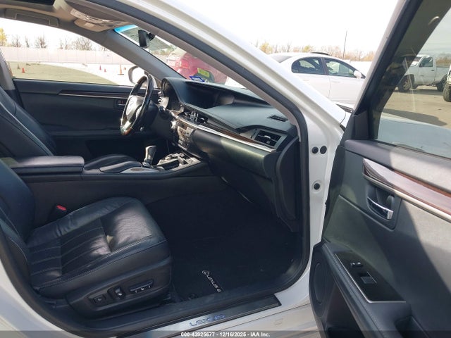 Lexus ES 300H 2017 JTHBW1GG2H2154420 Image 5