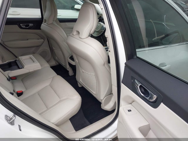 2021 VOLVO XC60 YV4A22RL8M1721753 Photo 7
