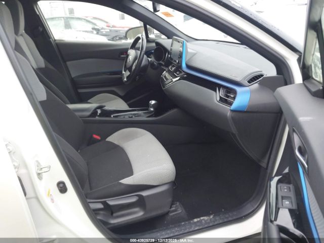2019 TOYOTA C-HR JTNKHMBX2K1019158 Photo 4