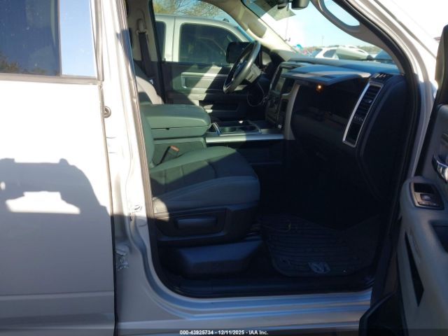 2014 RAM 1500 1C6RR6LT1ES180176 Photo 4