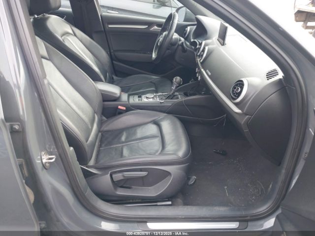 2017 AUDI A3 WAUB8GFF2H1060869 Photo 4