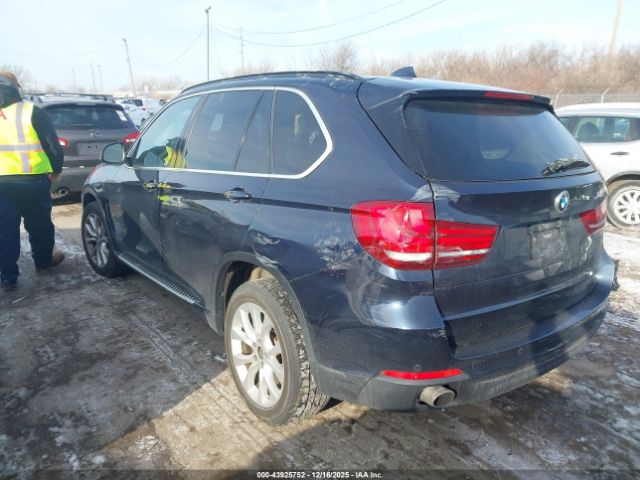2016 BMW X5 5UXKR0C59G0P31640 Photo 2