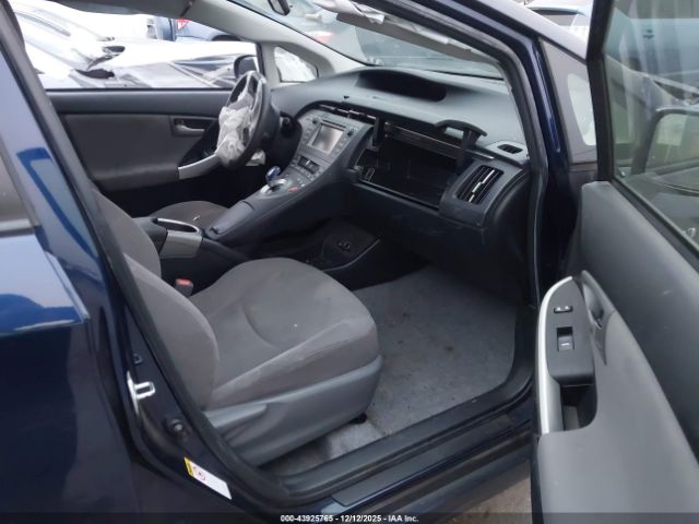 2015 TOYOTA PRIUS JTDKN3DU5F1938703 Photo 4