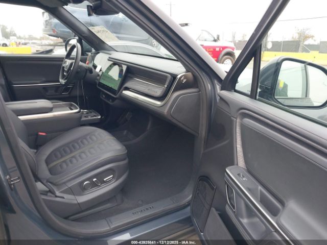 2023 RIVIAN R1T 7FCTGBAA3PN028412 Photo 4