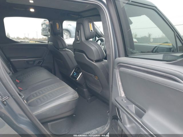 2023 RIVIAN R1T 7FCTGBAA3PN028412 Photo 7