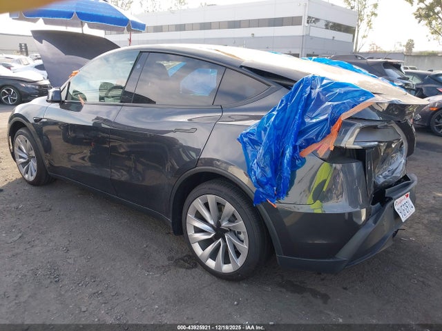7SAYGDED1TF383053 Tesla Model Y Rwd