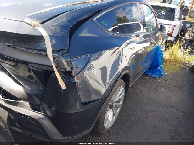 7SAYGDED1TF383053 Tesla Model Y Rwd