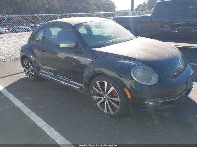 43925947 :رقم المزاد ، 3VWVA7AT6CM602890 vin ، 2012 Volkswagen Beetle 2.0t Turbo Launch Edition مزاد بيع