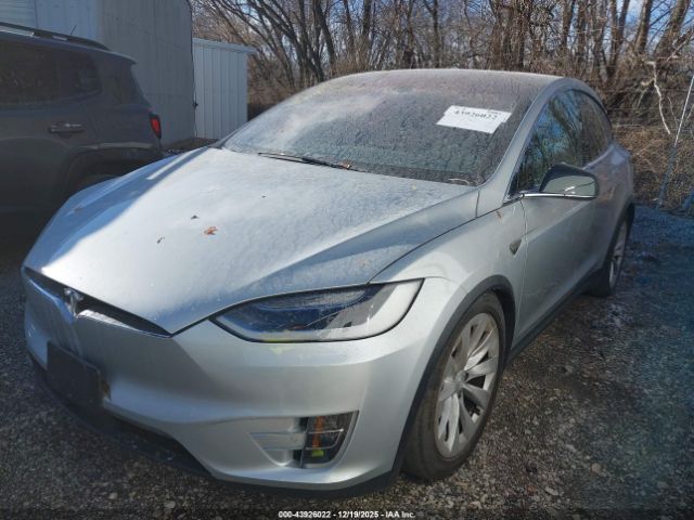 2016 TESLA MODEL X 5YJXCBE2XGF017668 Photo 1