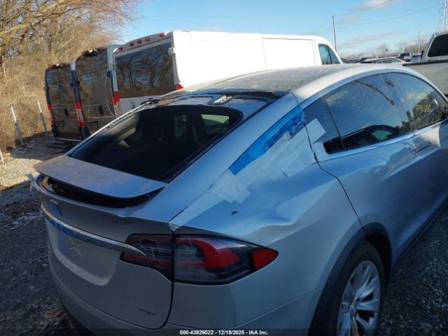 2016 TESLA MODEL X 5YJXCBE2XGF017668 Photo 5