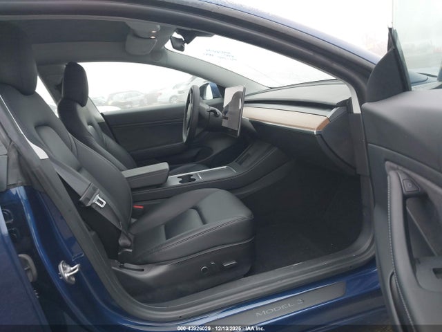 2021 TESLA MODEL 3 5YJ3E1EB7MF875775 Photo 4