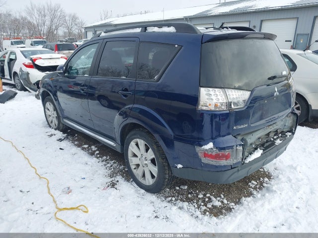 2011 MITSUBISHI OUTLANDER JA4JT3AWXBU027907 Photo 2