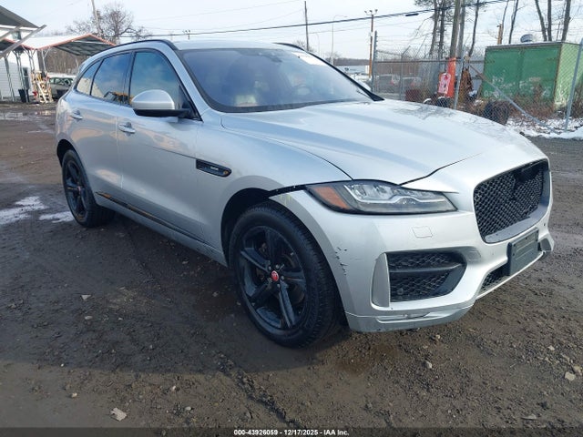 2017 JAGUAR F-PACE SADCL2BV9HA499755 Photo 0