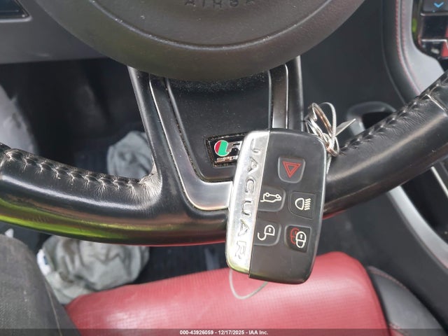 2017 JAGUAR F-PACE SADCL2BV9HA499755 Photo 10