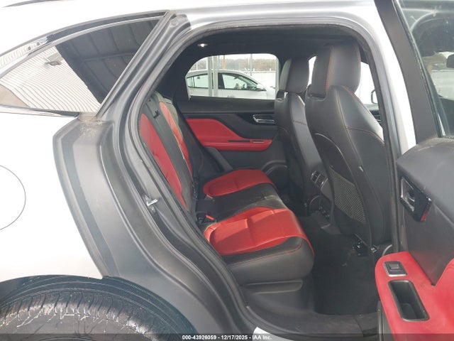 2017 JAGUAR F-PACE SADCL2BV9HA499755 Photo 7
