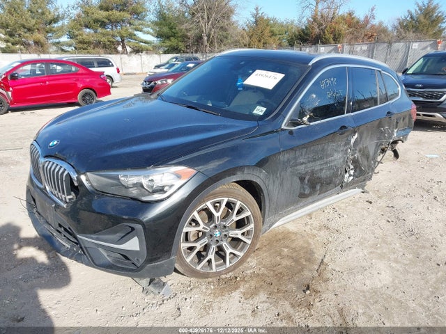 2021 BMW X1 WBXJG9C0XM5T72442 Photo 1