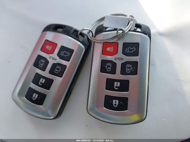 2015 TOYOTA SIENNA 5TDYK3DC1FS587849 Photo 10